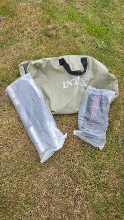 Kayaking paddle, bag and pump
