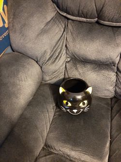 Yankee candle holder