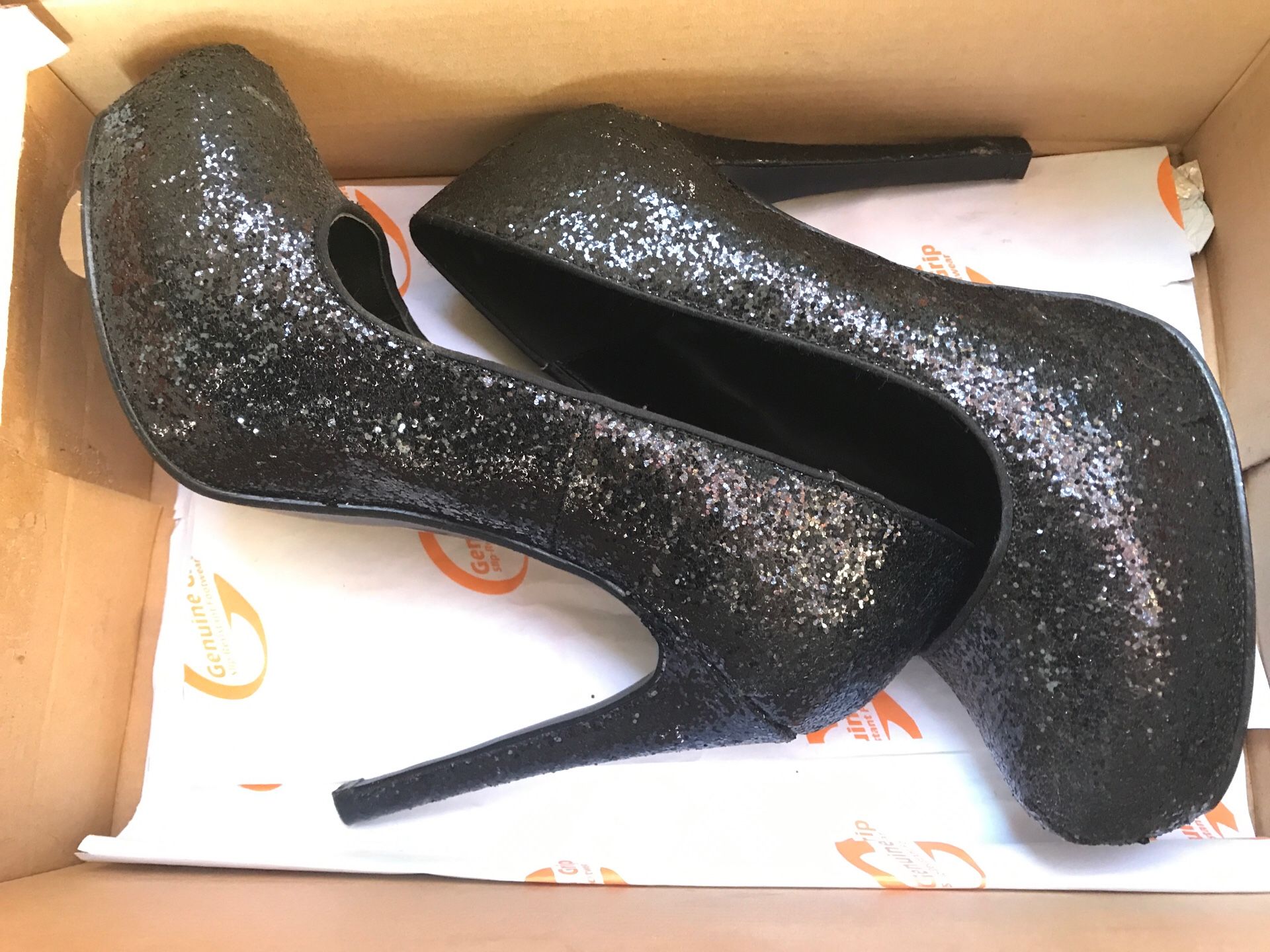 Black high heel women’s shoe sz 7.5