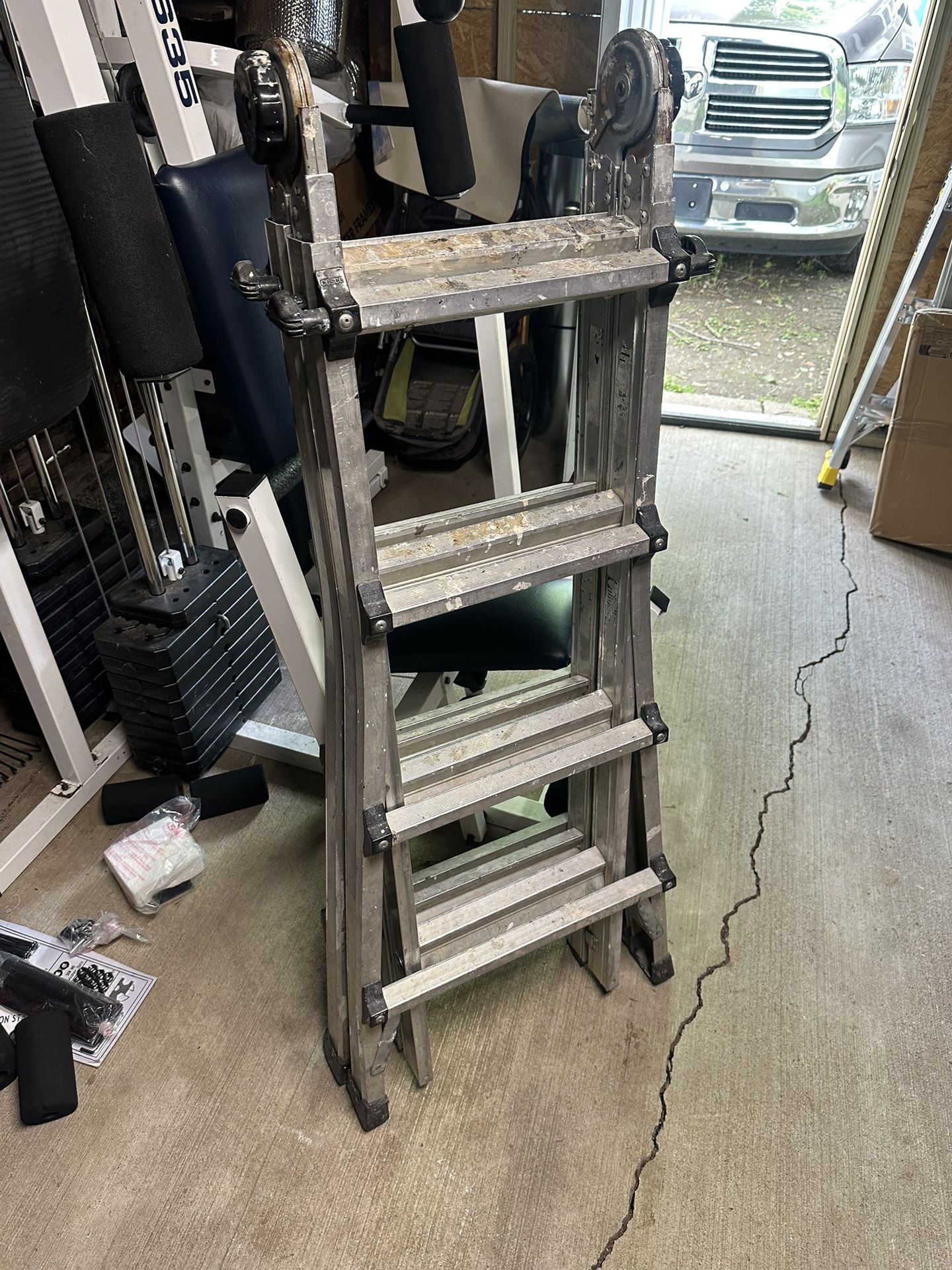 14Ft Foldable Ladder
