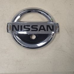 2016-2018 Nissan Maxima grill