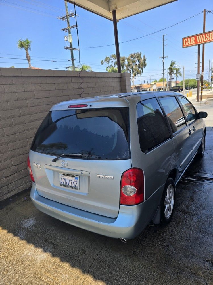 2003 Mazda Mpv