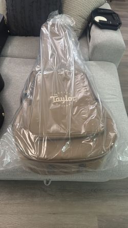 Brand New Taylor Grand Concert Acoustic Guitar Gig Bag