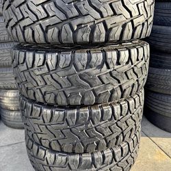 275/70/18 Toyo Set de Tires en perfectas condiciones  de Vida las 4