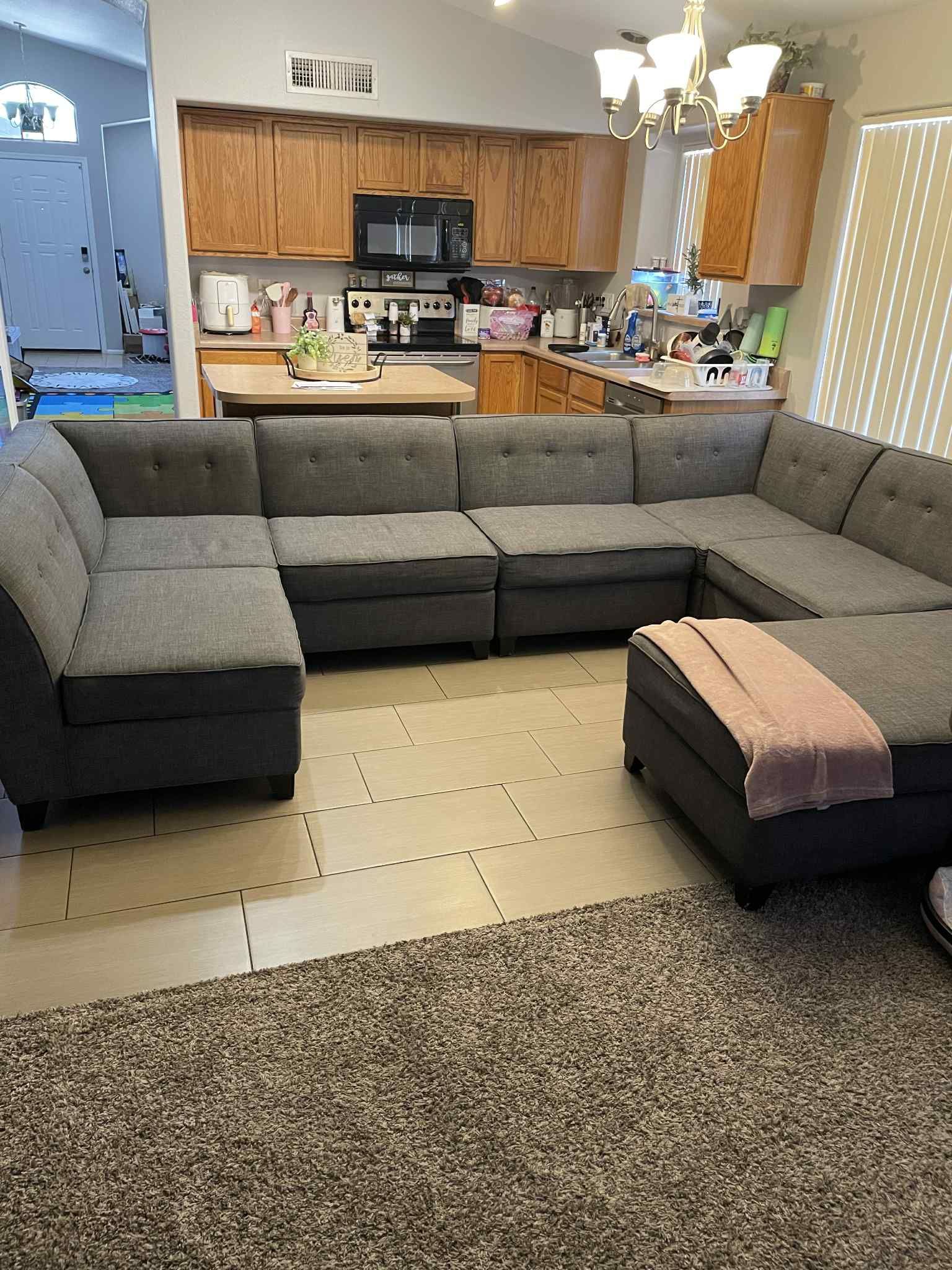 7 Piece Sectional w-chaise (moveable)