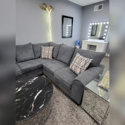 Alpha Sectional, 5-Seat Gray Fabric - Like New - Linden, NJ