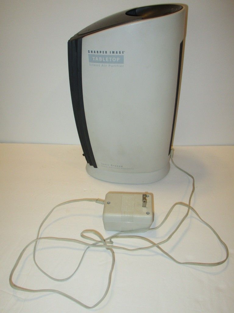LIKE NEW HIGH QUALITY The Sharper Image SI719 Ionic Breeze Tabletop Electronic Propulsion Silent Air Purifier