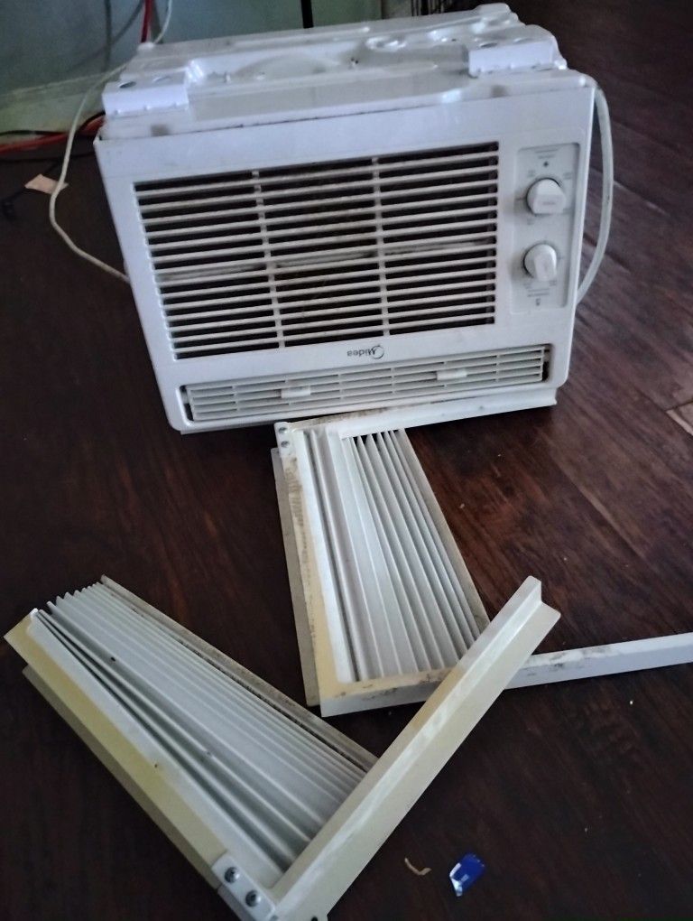 Window AC unit