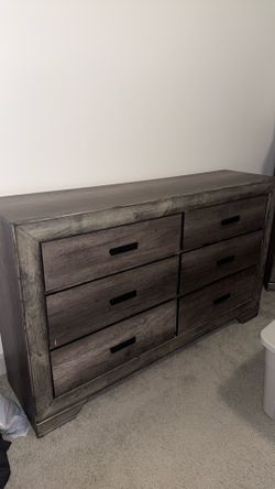 Dresser