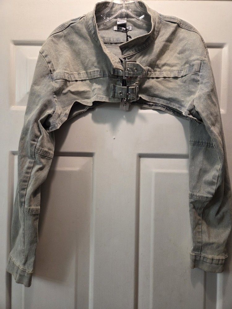 NWT Kreamy Ultra Cropped Denim Jacket