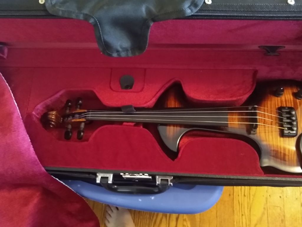 Electric Violin with case and bow