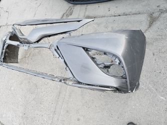 Toyota Camry SE front bumper Oem