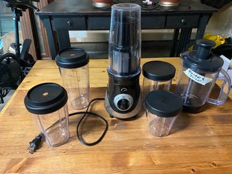 Personal Blender and Juicer Set with Cups