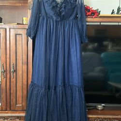V-Neckline Midnight Blue Tulle Dress 