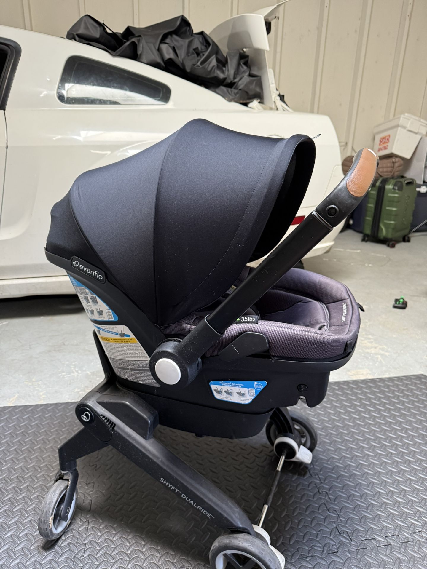 Evenflo Shyft Dual Infant Car Seat and Stroller w Carryall Storage 
