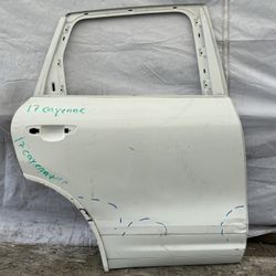 2017 Porsche Cayenne Right Rear Door Shell 