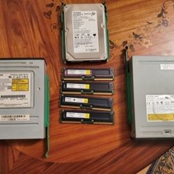 Computer RAM Memory, CD-Rewritable,80GB Hard Drive and DVD Drive