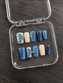 Press on Nails - Sizes S,M,L - CASH ONLY - 75th ave and Peoria
