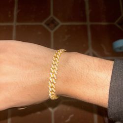Diamond Test Approved Moissanite Cuban Bracelet Gold