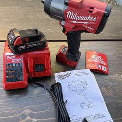 Milwaukee Impact Wrench 1/2  2967-20 New 