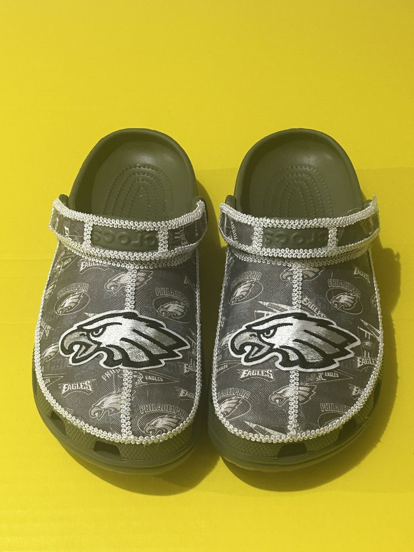 Eagles Crocs