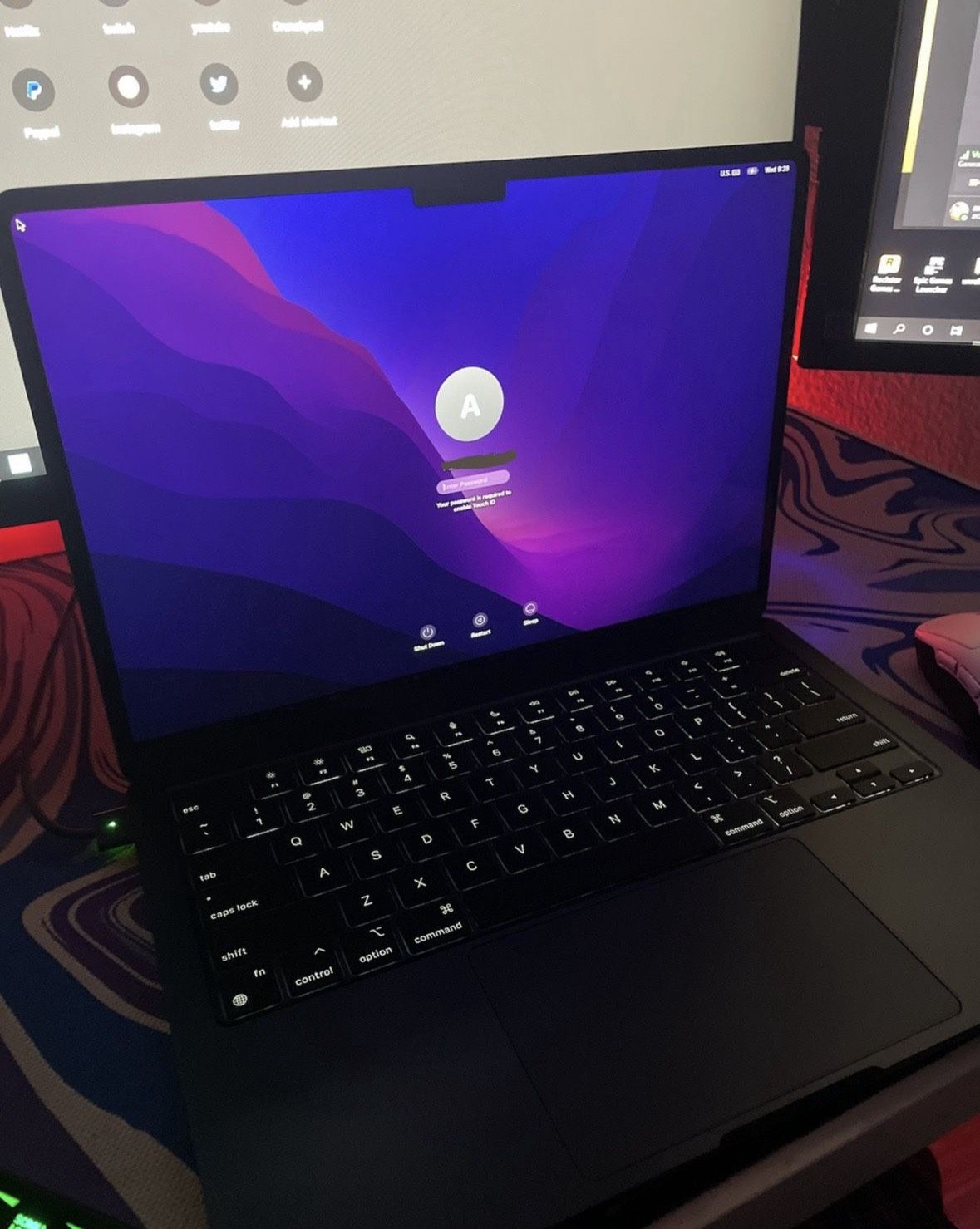 macbook & airpod maxes