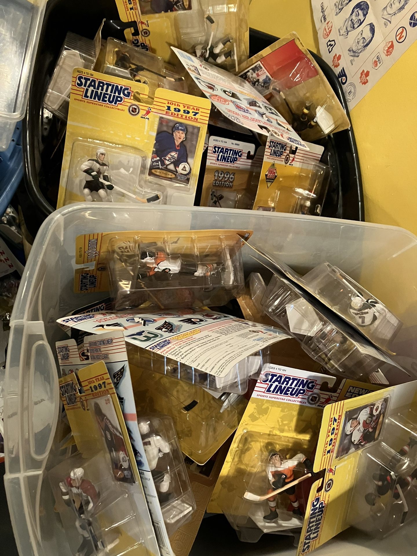 Parma Hts - 100 + Hockey Starting Lineups - $ 4 Each
