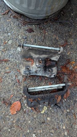 5.3 6.0 4.8 Motor Mount Clamshells 99-06 Chevy/GMC