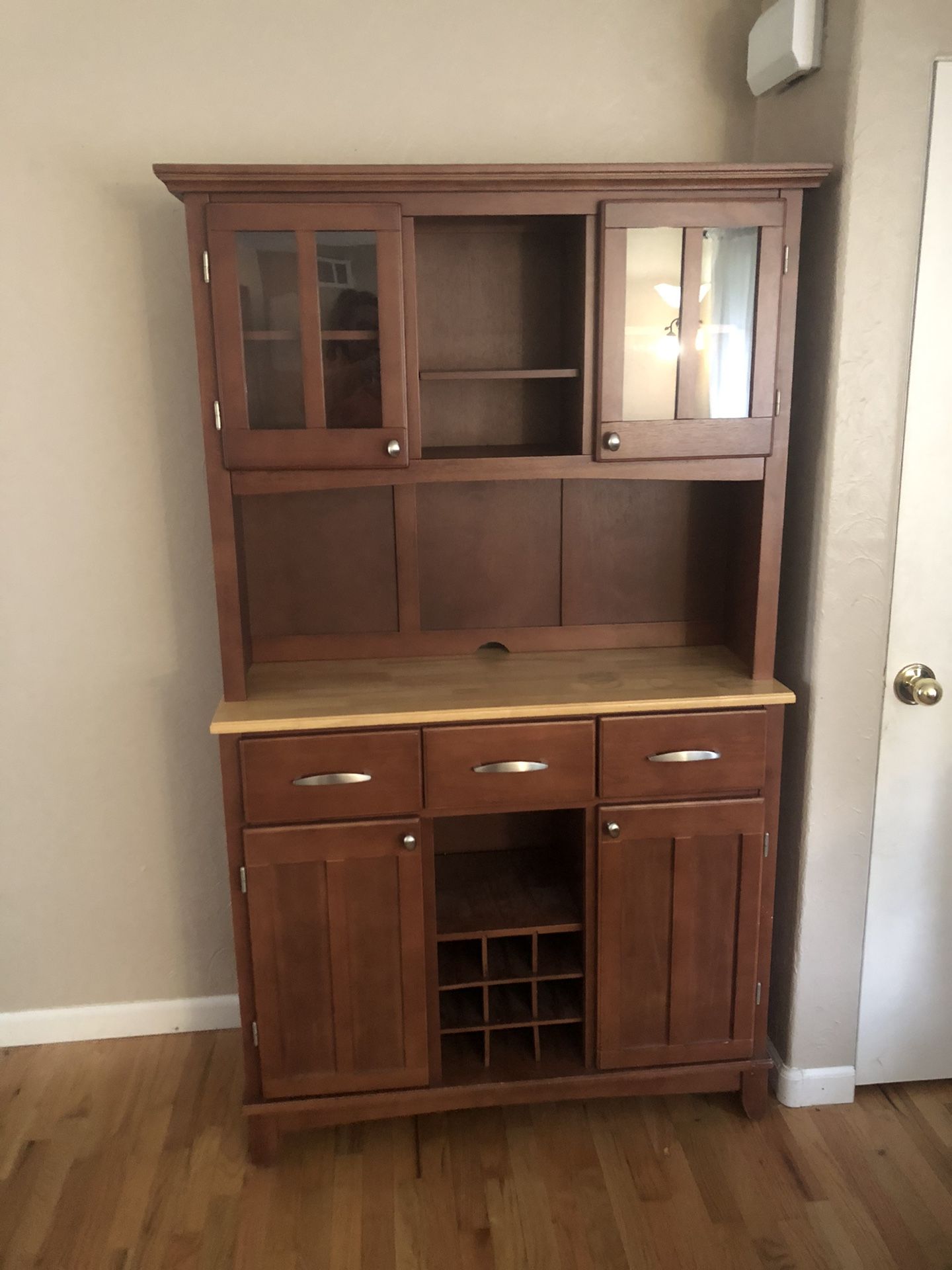 China Cabinet/Wine Rack