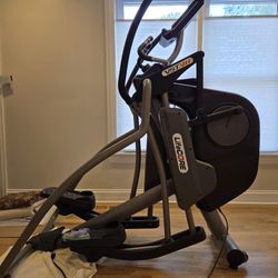 LifeCore VST-V8 Variable Stride Elliptical Trainer