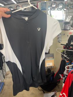 Women’s bike shirt Small