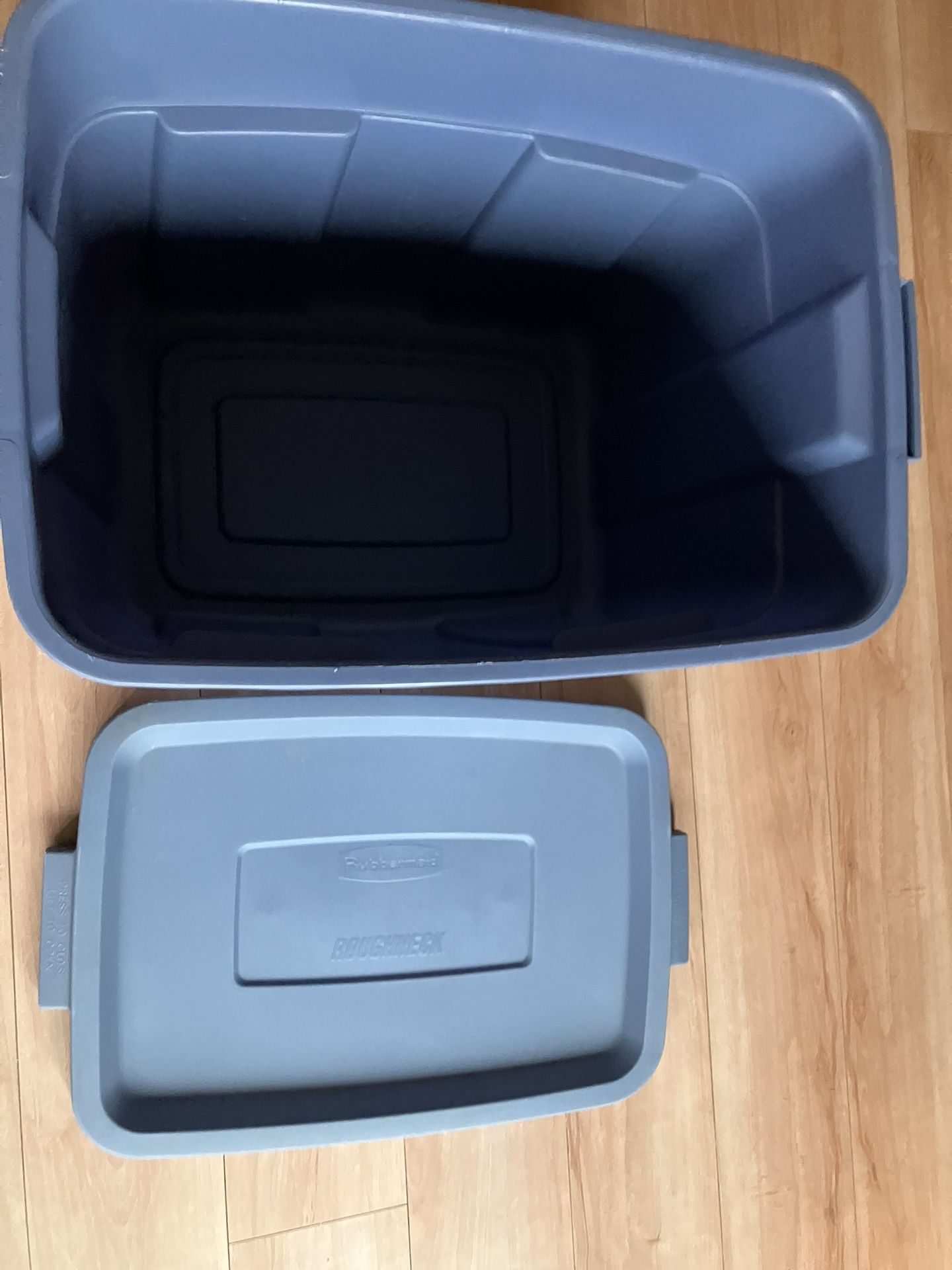 Rubbermaid Container With Lid 