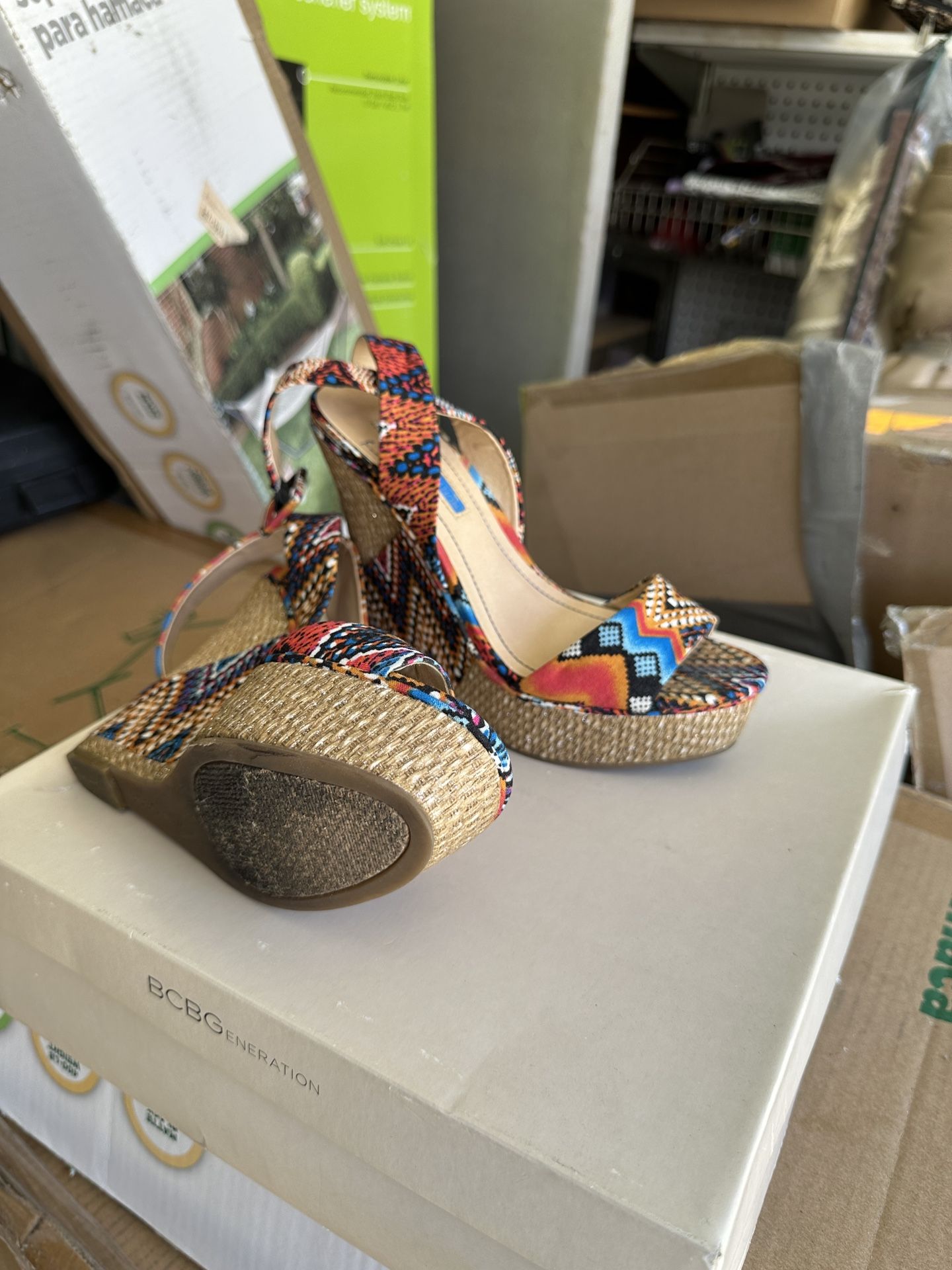 BCBGeneration Wedges Multi Color Size 6