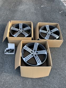 Set of 3 2016 Volkswagen Golf 19” Rims