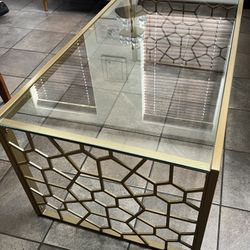 Coffee Table And Side Table 