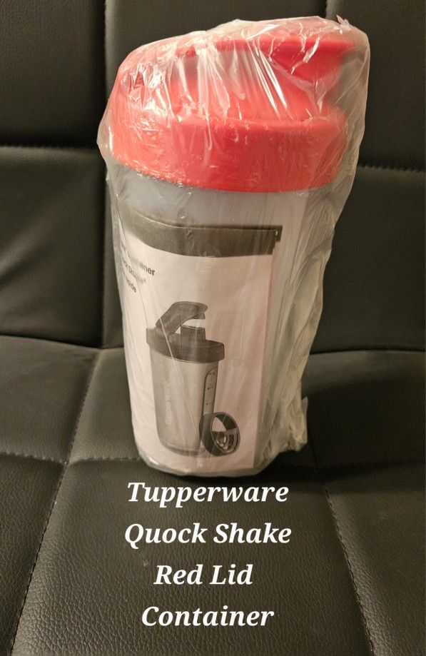Tupperware Quick Shake Container With Red Lid