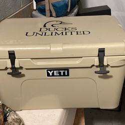 DU Limited edition 45 Yeti Cooler