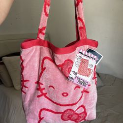 Hello Kitty Towel In A Tote 