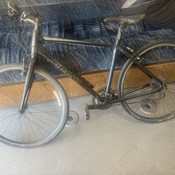 Giant Escape Hybrid Bike