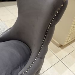 4 Dinning Table Chairs 