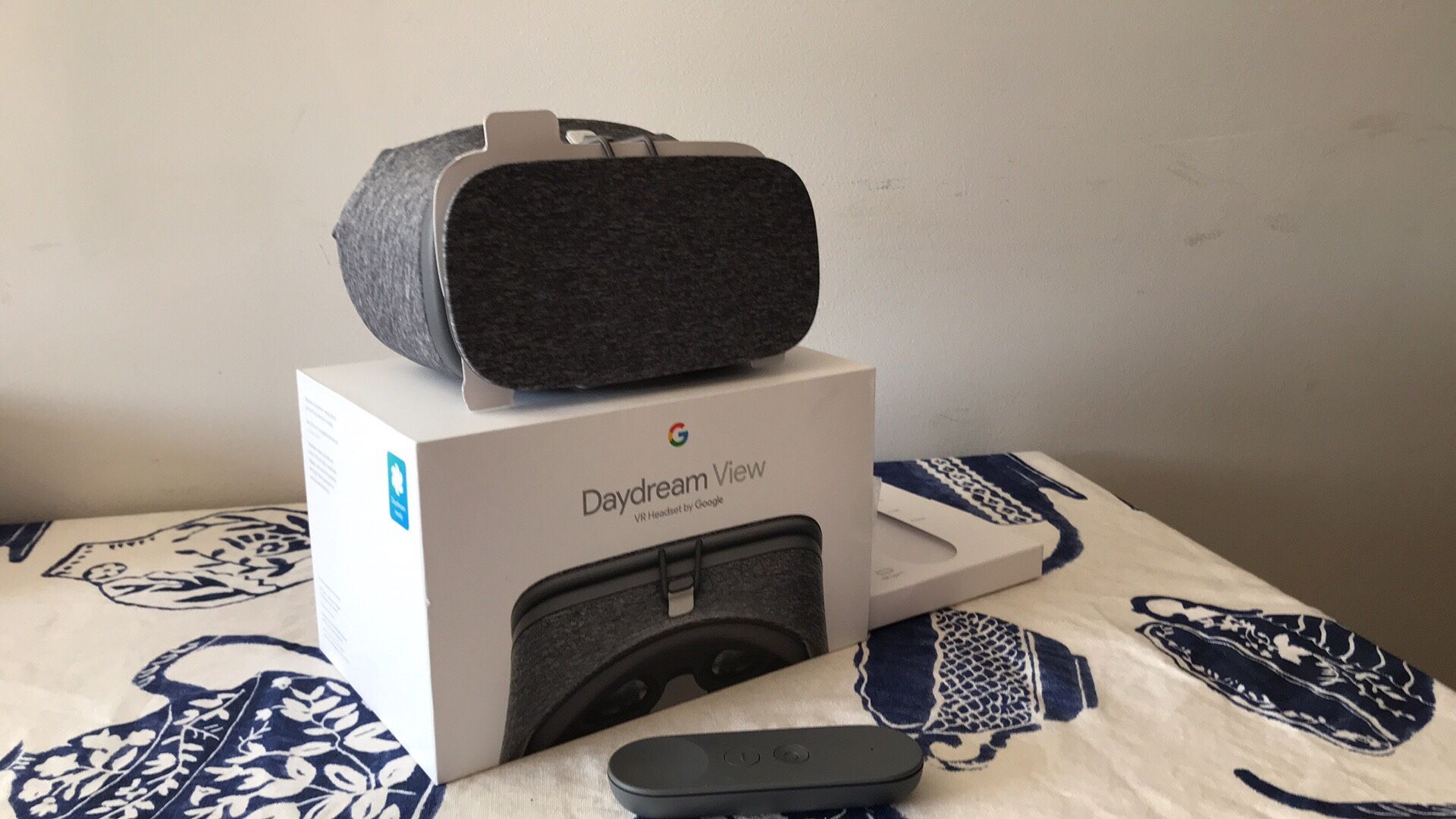 Daydream View by Google
