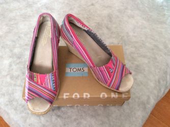TOMS Classic Wedges