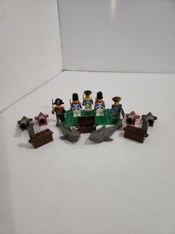 Vintage LEGO Pirates & Imperial Soldiers plus accessories - 5 Minifigures