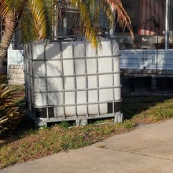 250 Gallon Water Tank