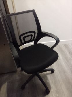 Black Mesh Back Office Chair