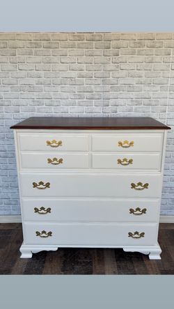 Large 2 Tone Kling Dresser