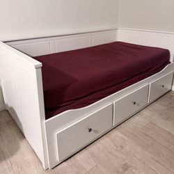Day Bed Twin IKEA W/ Drawers + Mattress