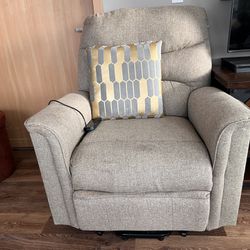 Thomas Fabric Lift Chair (recliner)