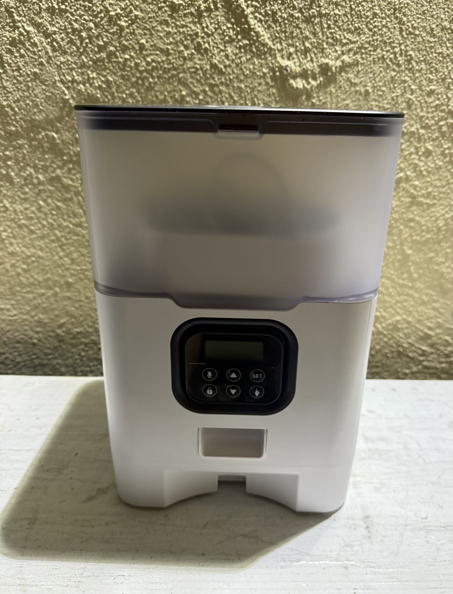 Pet Feeder
