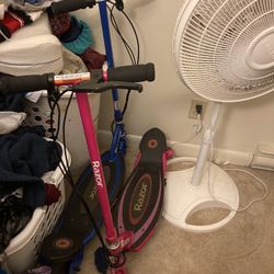 2 Kids Electric Scooters (need New Charger/battery/repair 